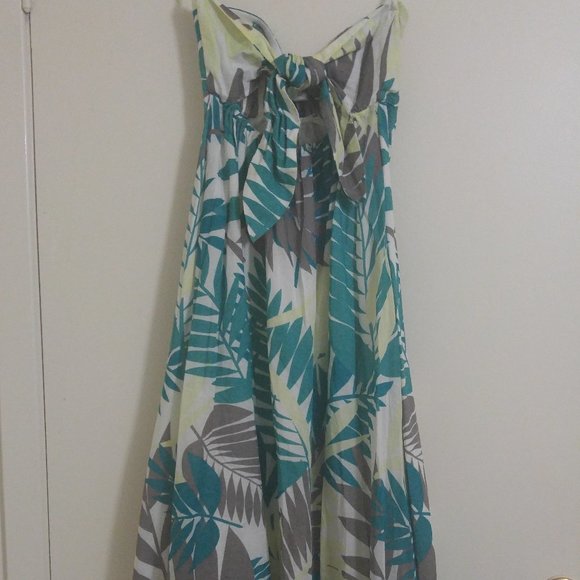 🏝 Moda International Leaf Print Maxi Dress 🏝 - Picture 3 of 3